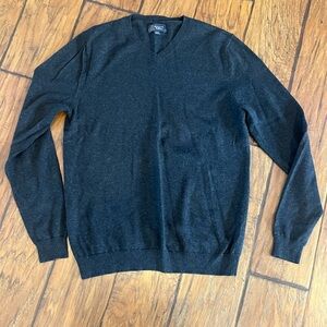Wallin & Bros. Men's Dark Gray V-Neck Sweater
